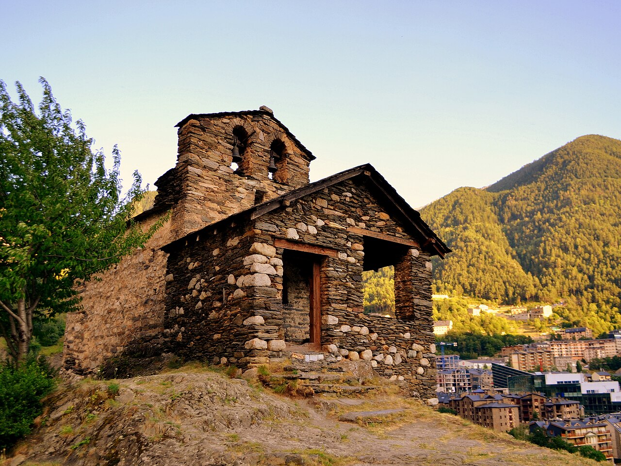 Església Sant Romà de les Bons