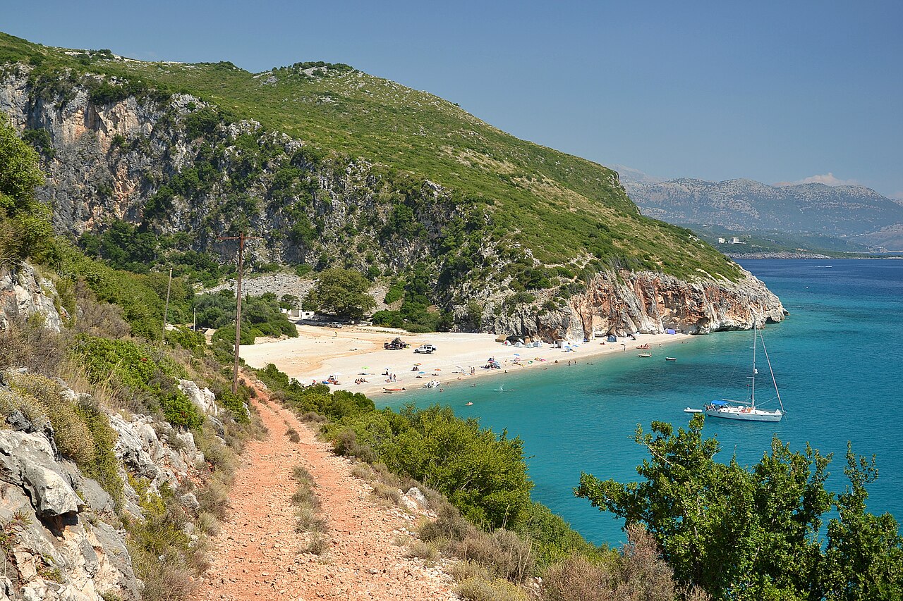 Plaża w zatoce Gjipe
