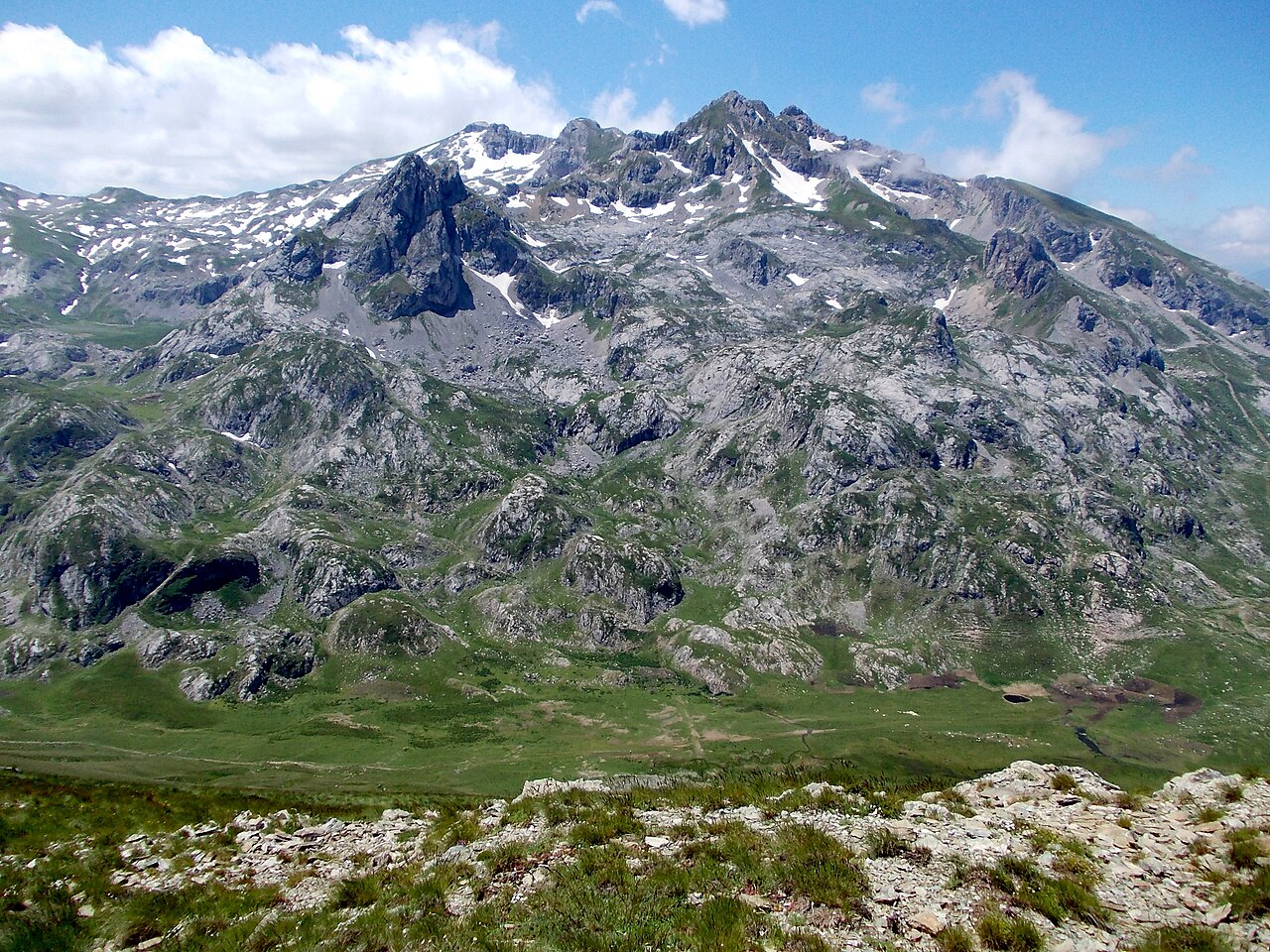 Wieś Rabdisht i masyw Korab