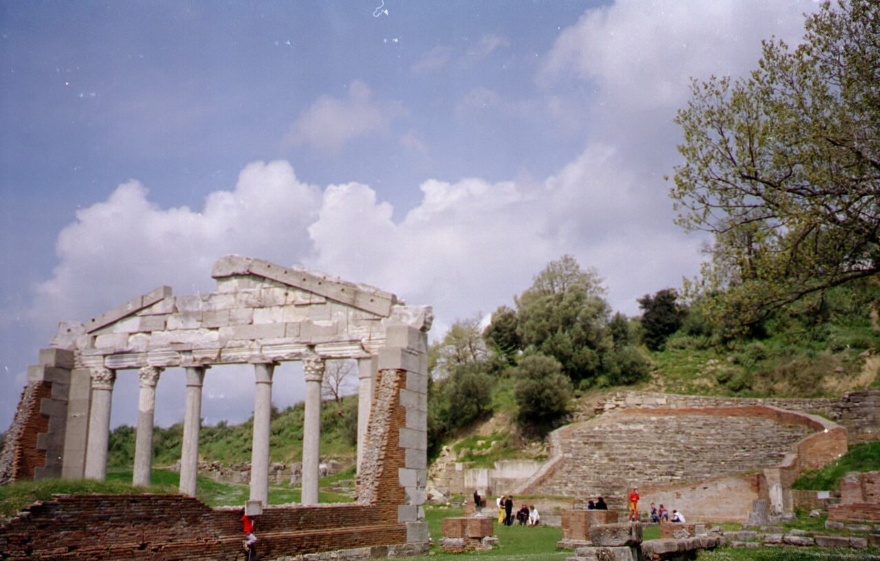 Monument Agonotetów i odeon