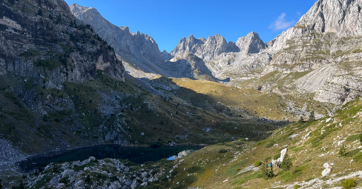 Trekking przez przełęcz Valbona