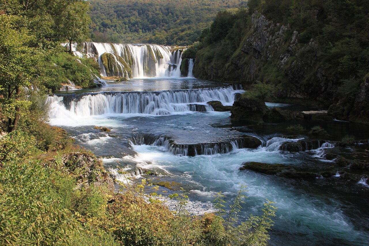 Kaskady Štrbačkiego buka z tarasów