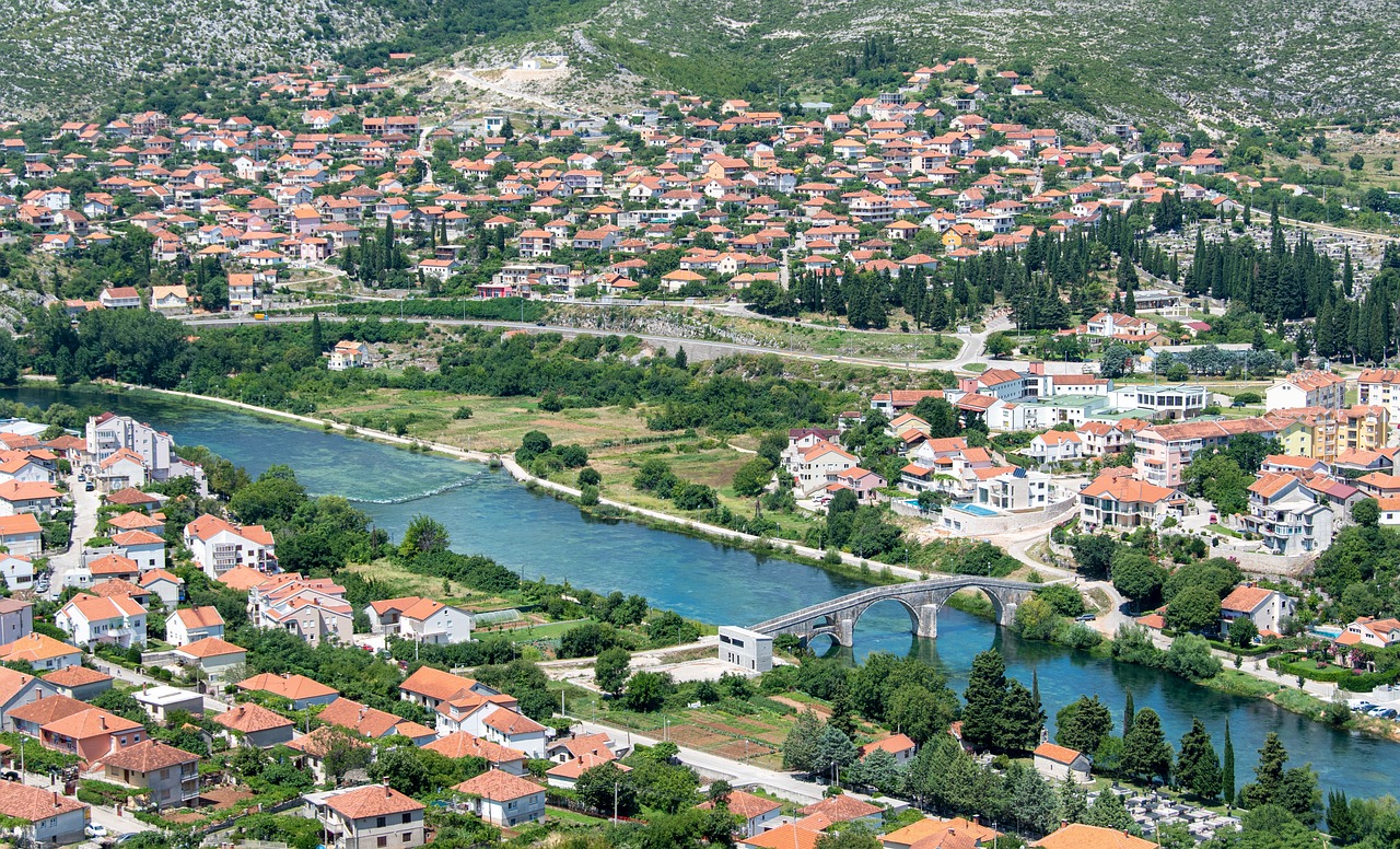 Stare Miasto i tarcze herbowe