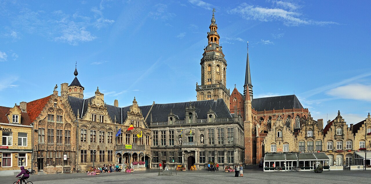 Grote Markt w Veurne
