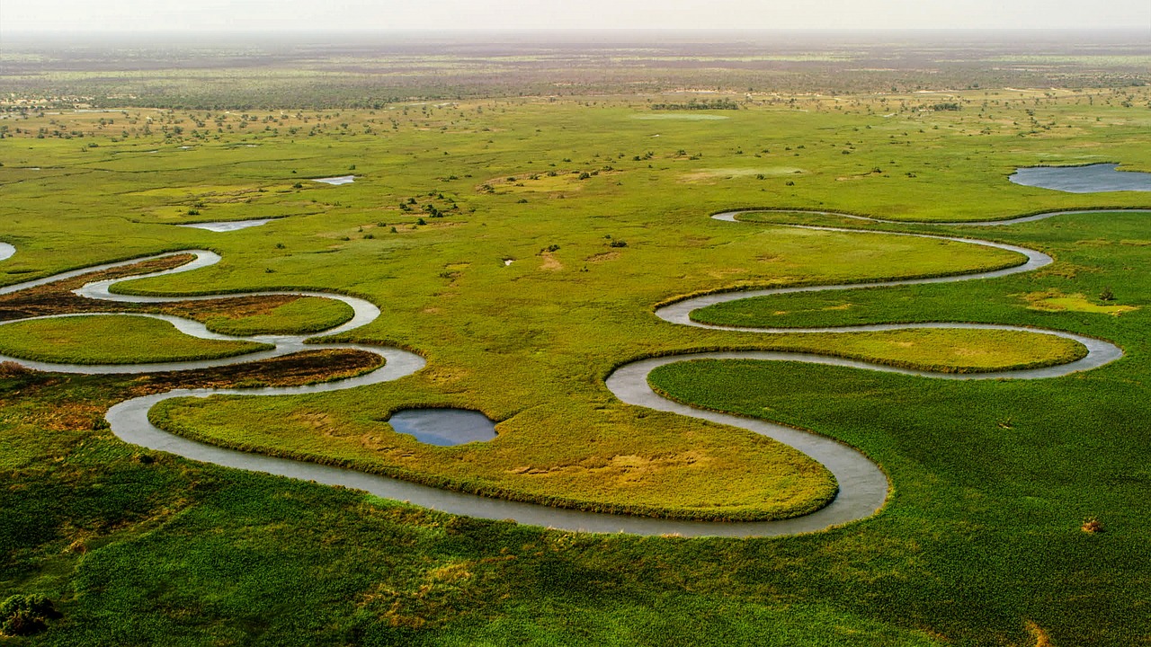 Lot widokowy nad deltą Okawango