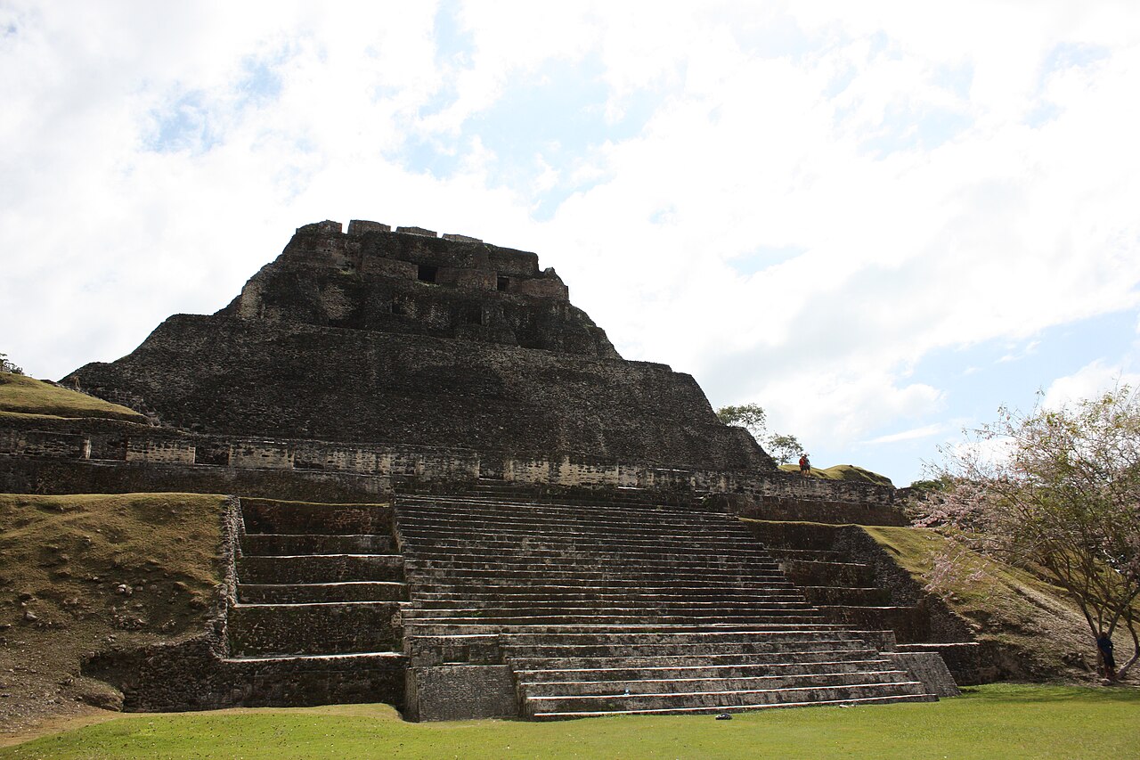 Piramida El Castillo