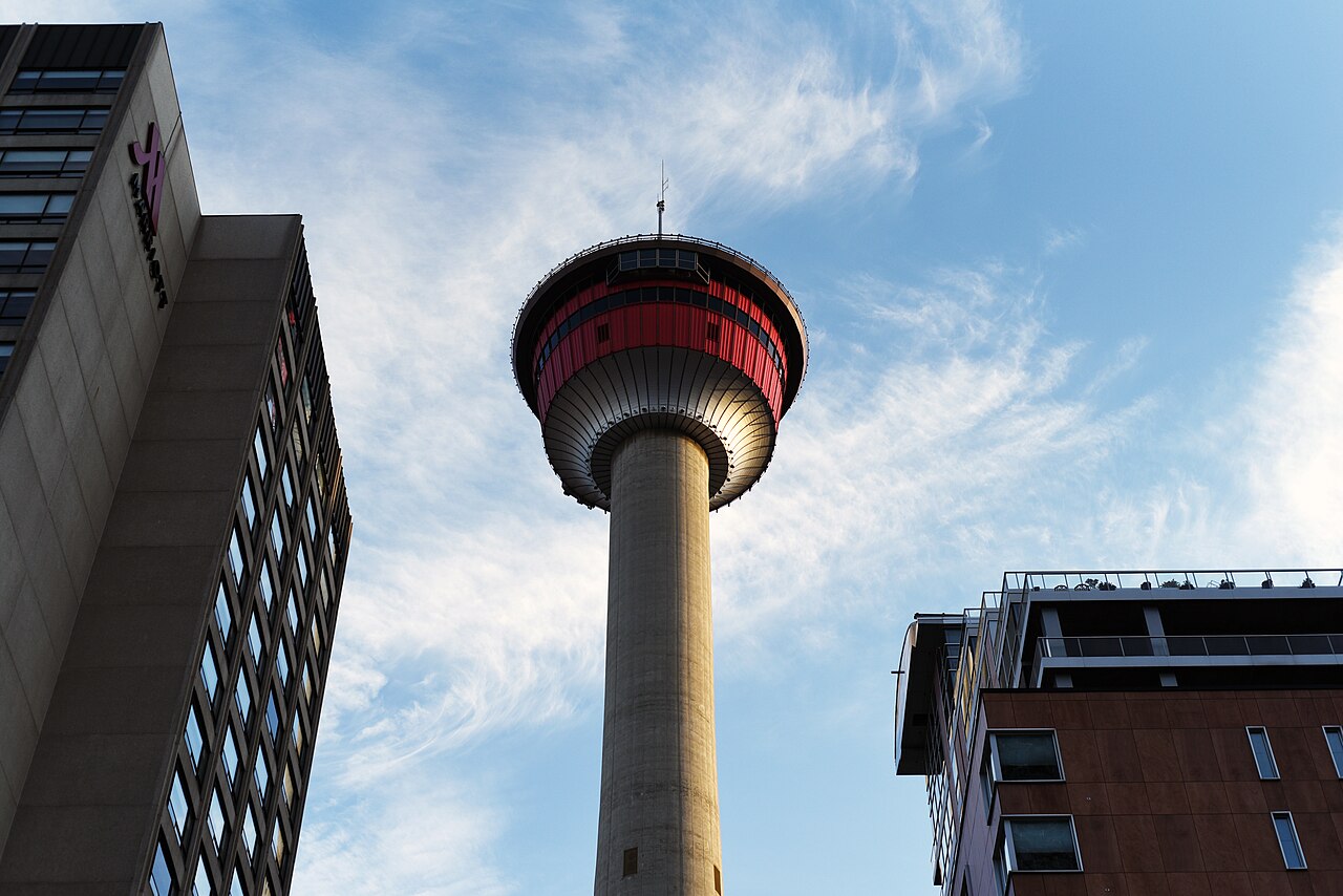 Calgary Tower i centrum