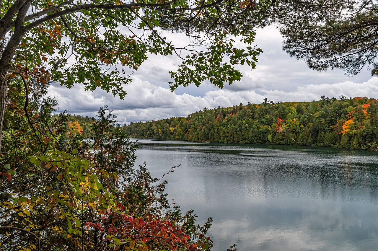 Park Gatineau i jezioro Pink
