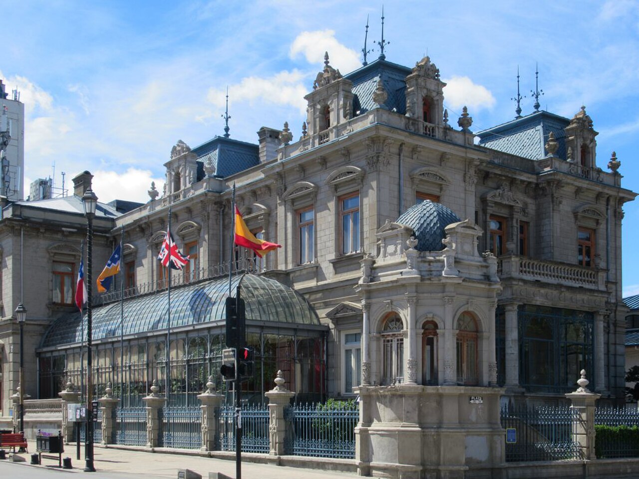 Plaza de Armas i Palacio Sara Braun