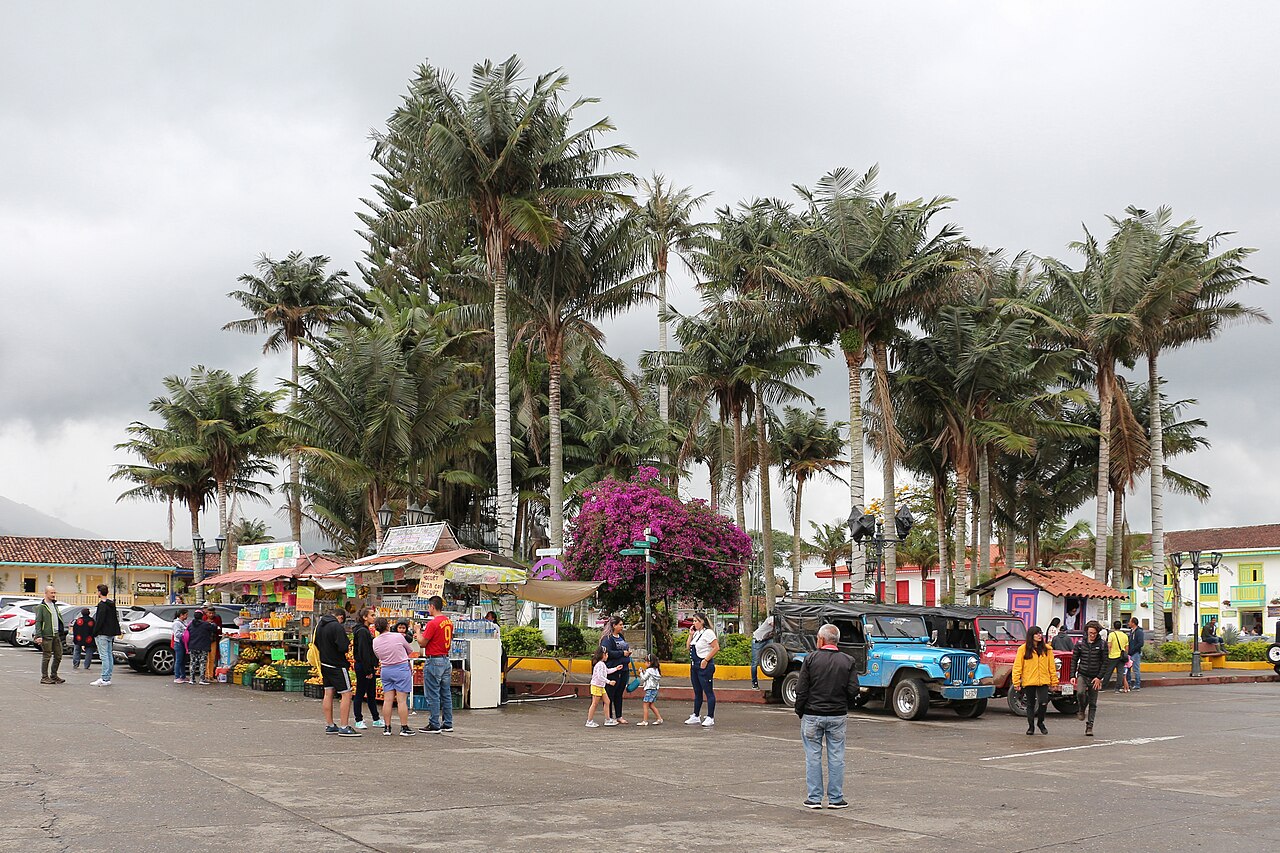 Plaza de Bolívar i jeepy