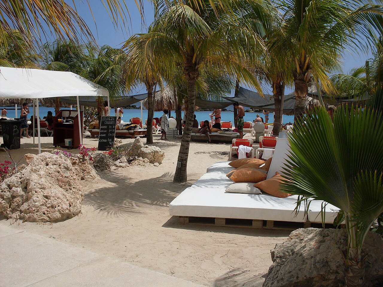 Restauracje na bulwarze Mambo Beach