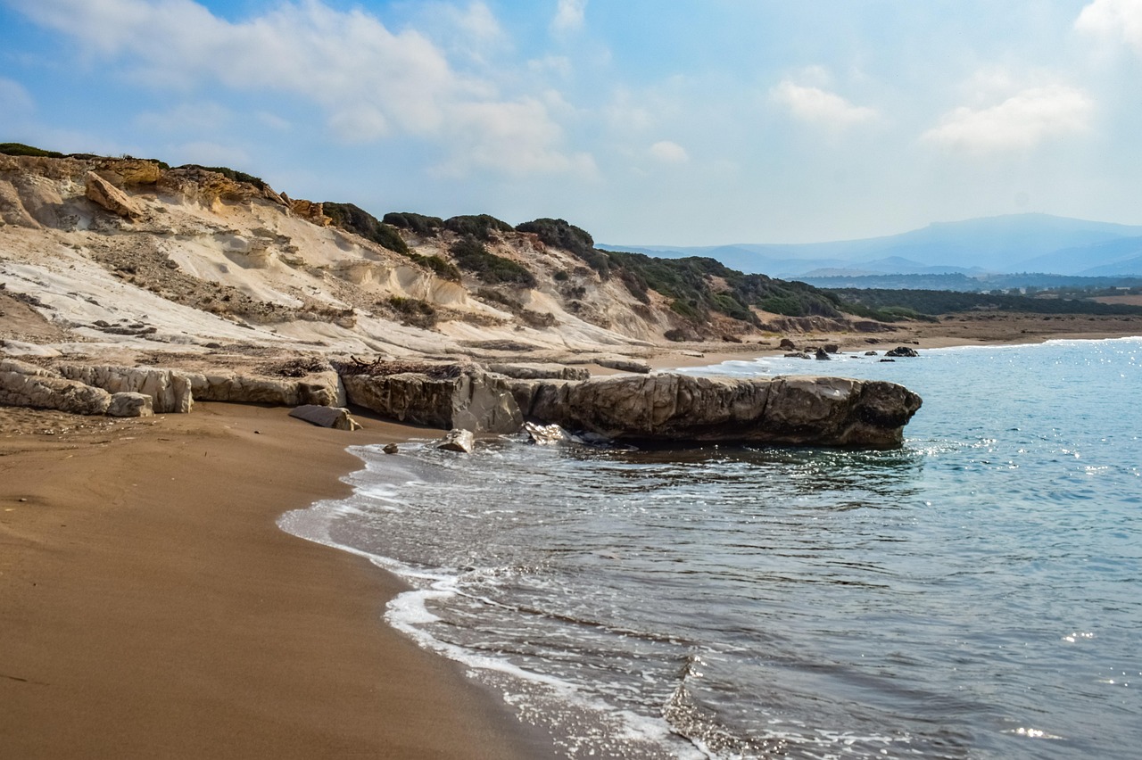 Plaża Lara i żółwie