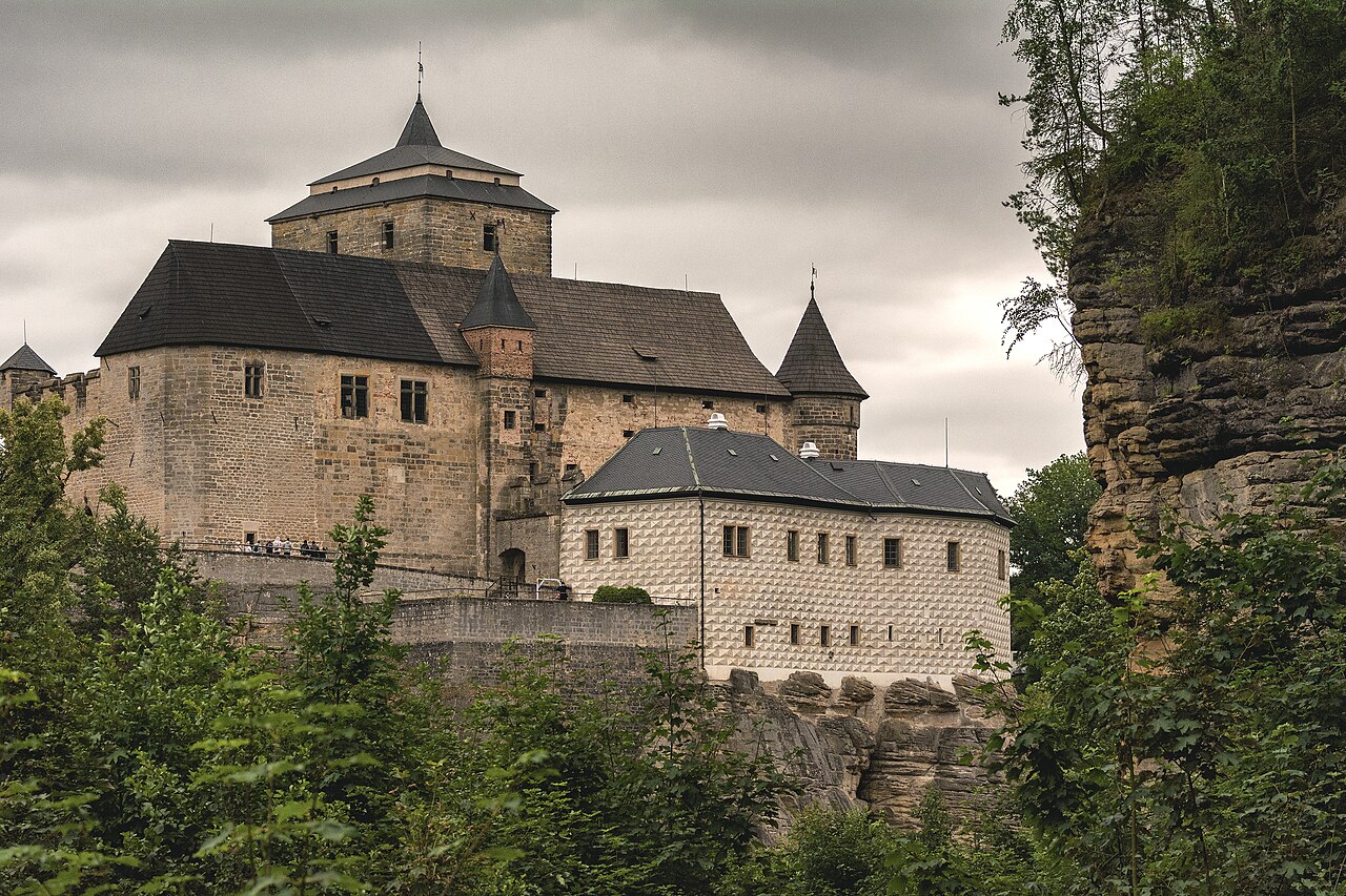 Zamek Kost