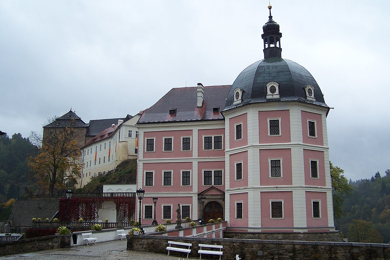 Zamek i pałac Bečov