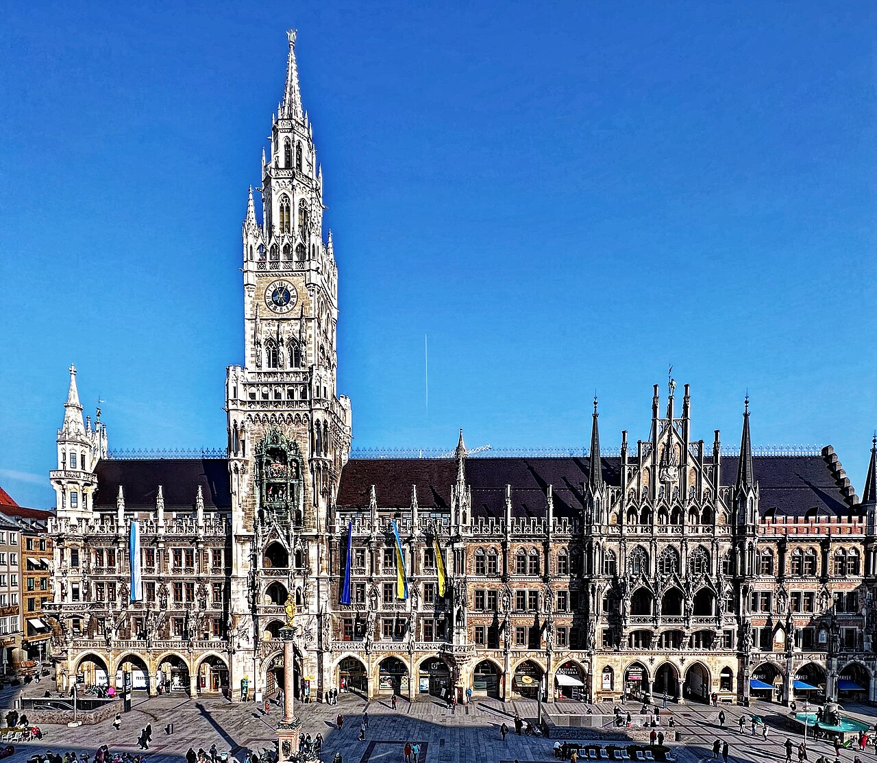 Marienplatz i Glockenspiel