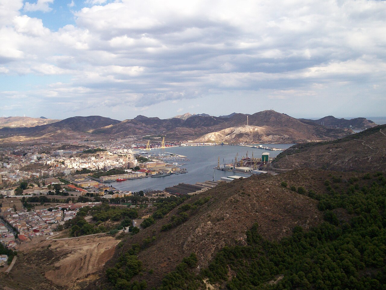 Puerto y Arsenal