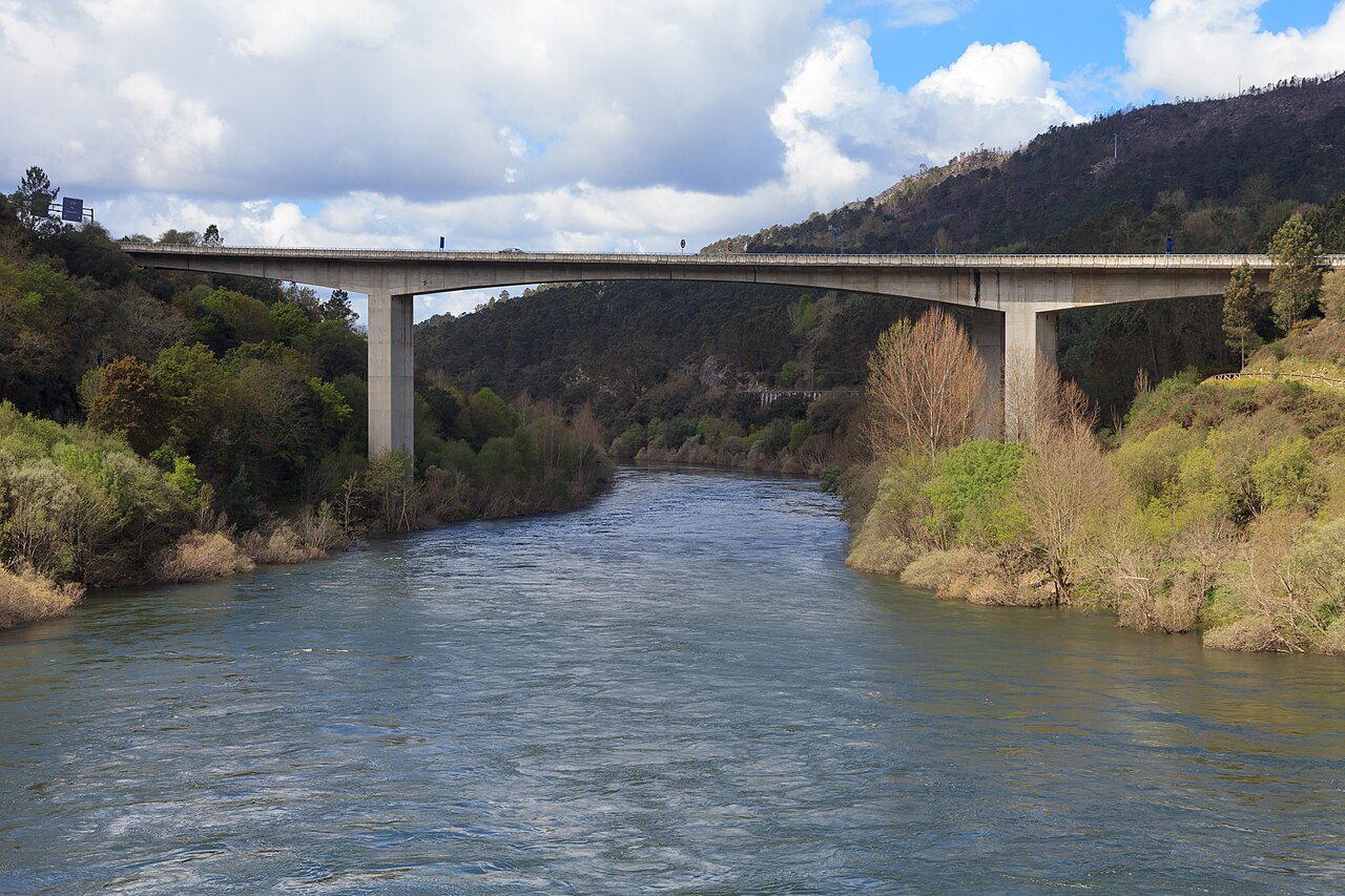 Mosty nad Miño