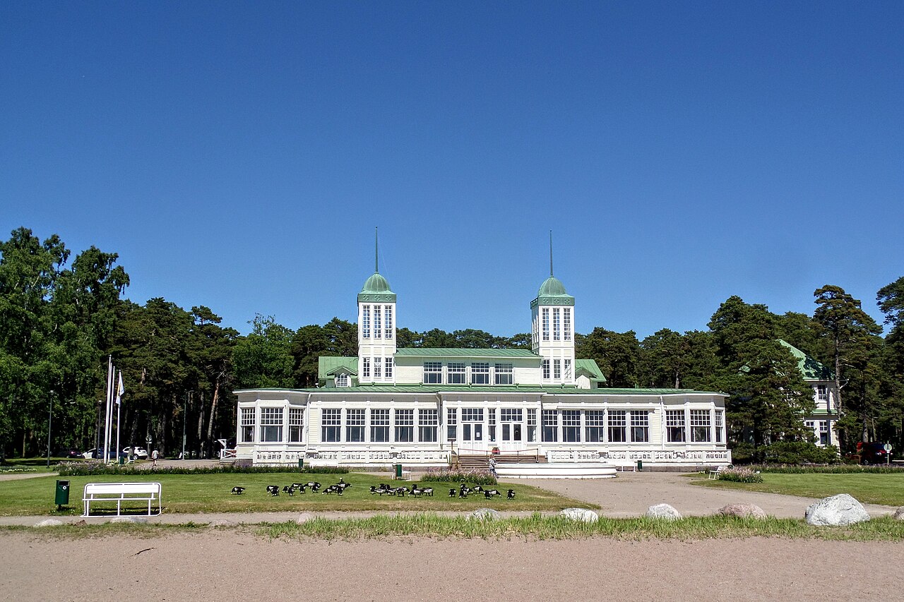 Restauracja w dawnym kasynie