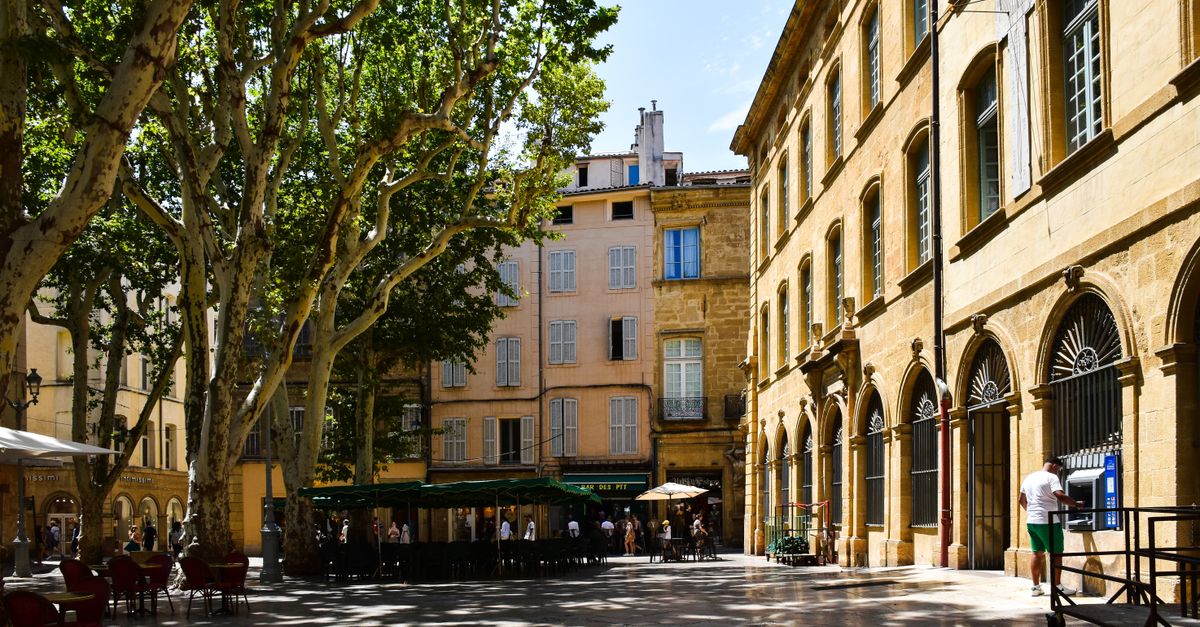 Cours Mirabeau i stare miasto