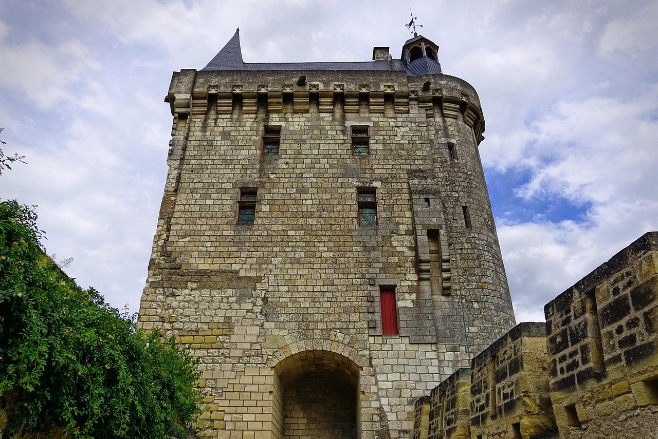Średniowieczne centrum Chinon