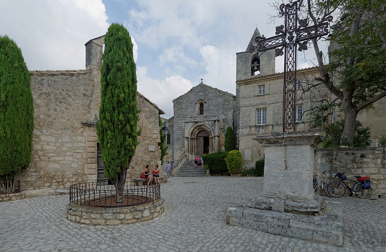 Kamienna wieś i église Saint-Vincent