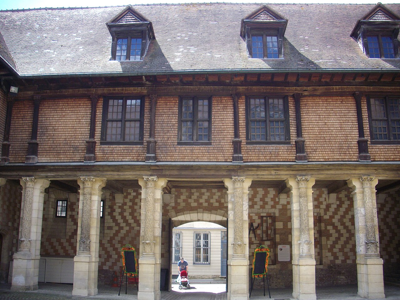 Maison de l'Outil et de la Pensée Ouvrière