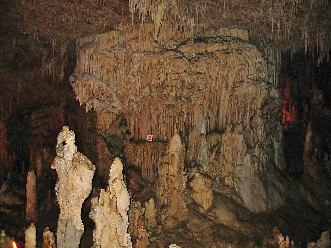 Jaskinia Perama