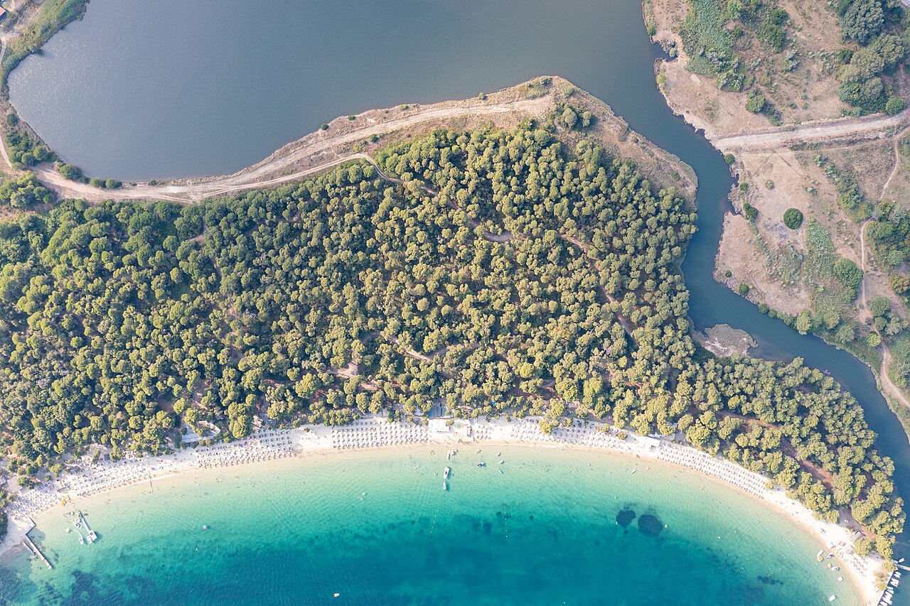Plaża Koukounaries i laguna Strofilia