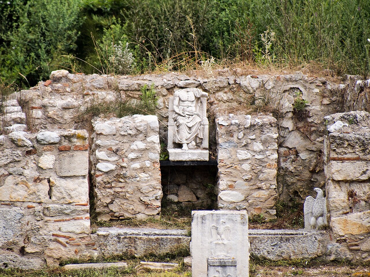 Dion i muzeum archeologiczne