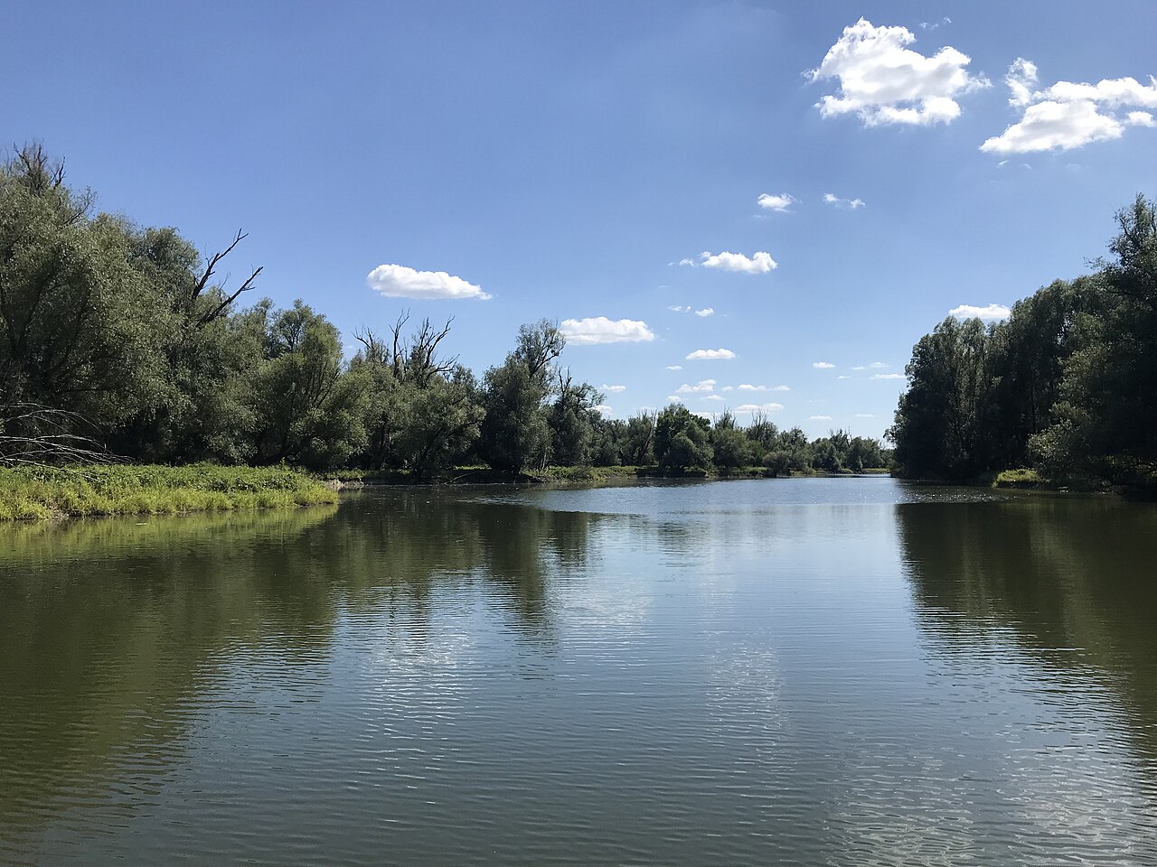 Rejs po jeziorze Sakadaš i kanale Čonakut