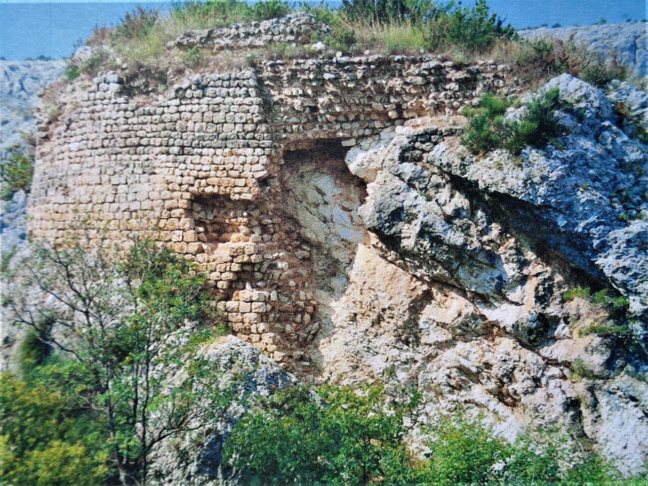 Fort Kamičak i centrum Sinja