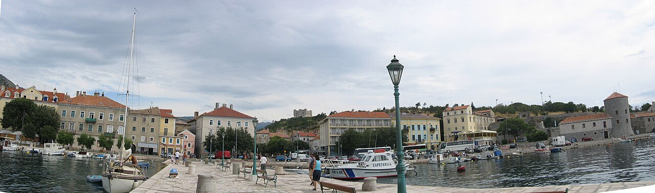 Promenada i port w Senju