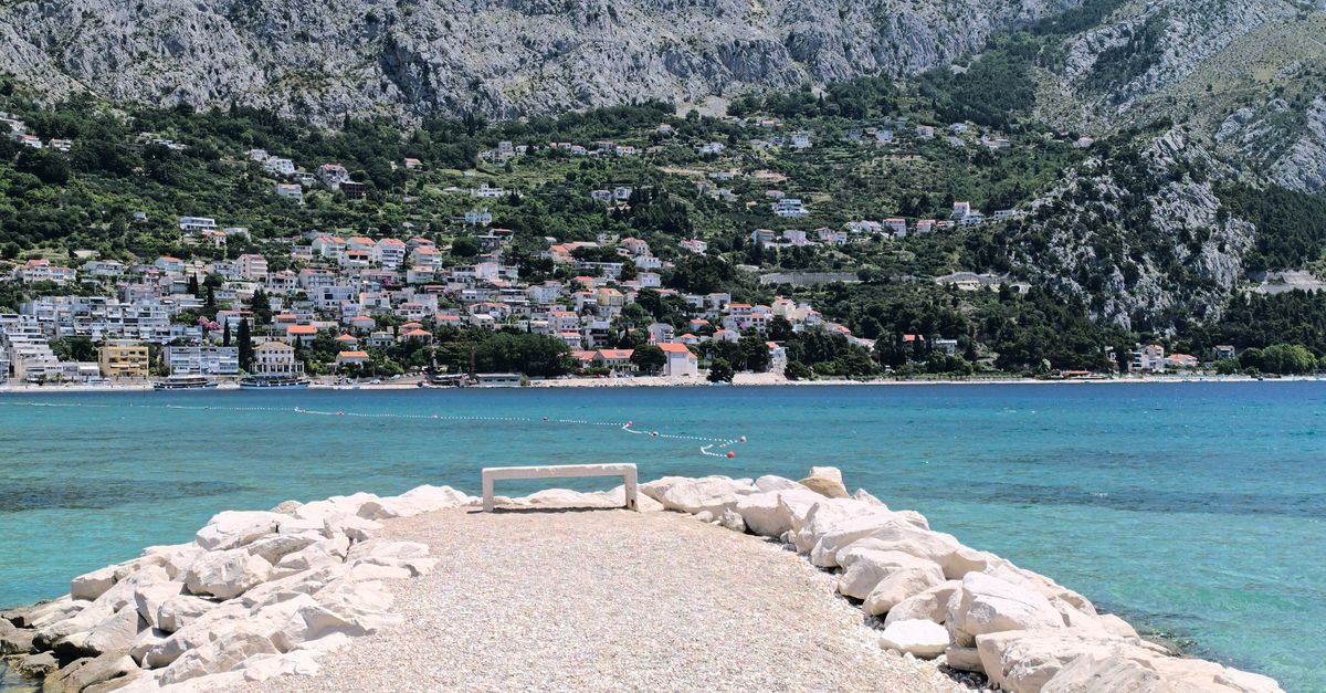 Plaża miejska i ujście Cetiny