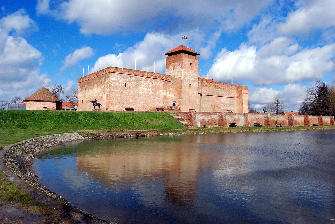 Ceglany zamek w Gyula