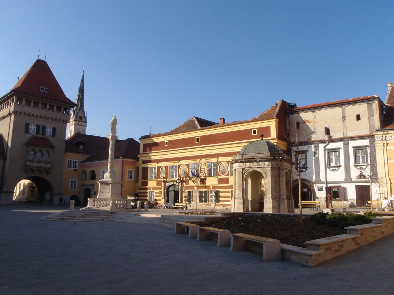 Plac Jurisicsa i Wieża Bohaterów