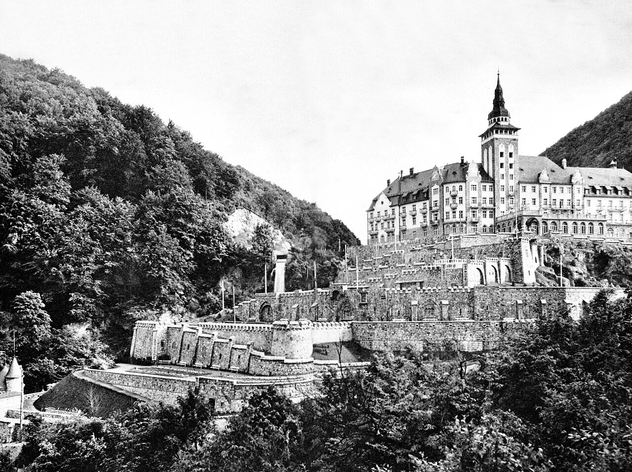 Hotel Palotaszálló i wiszące ogrody