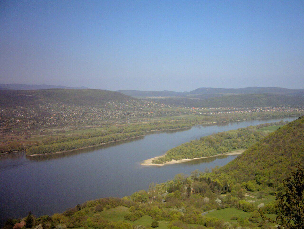 Restauracje z widokiem na zakole Dunaju