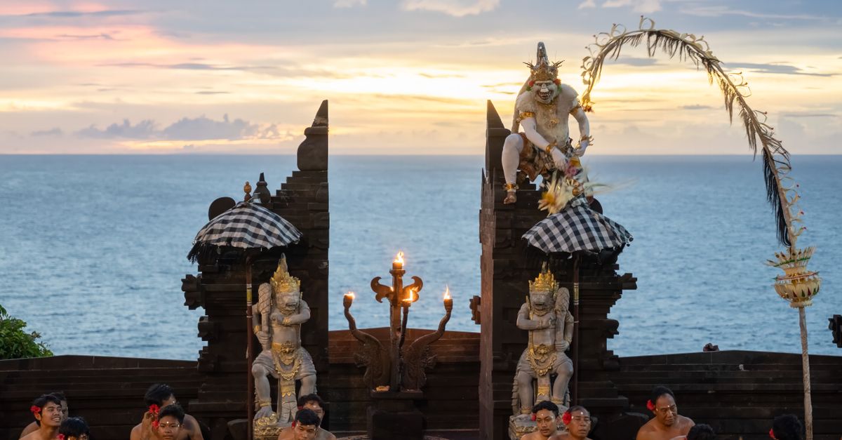 Kecak o zachodzie