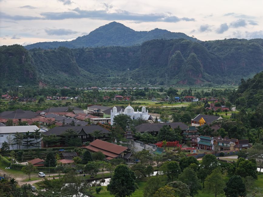 Harau Valley i wodospady