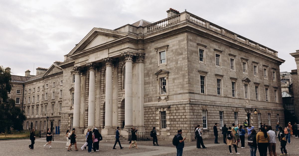 Trinity College i Book of Kells