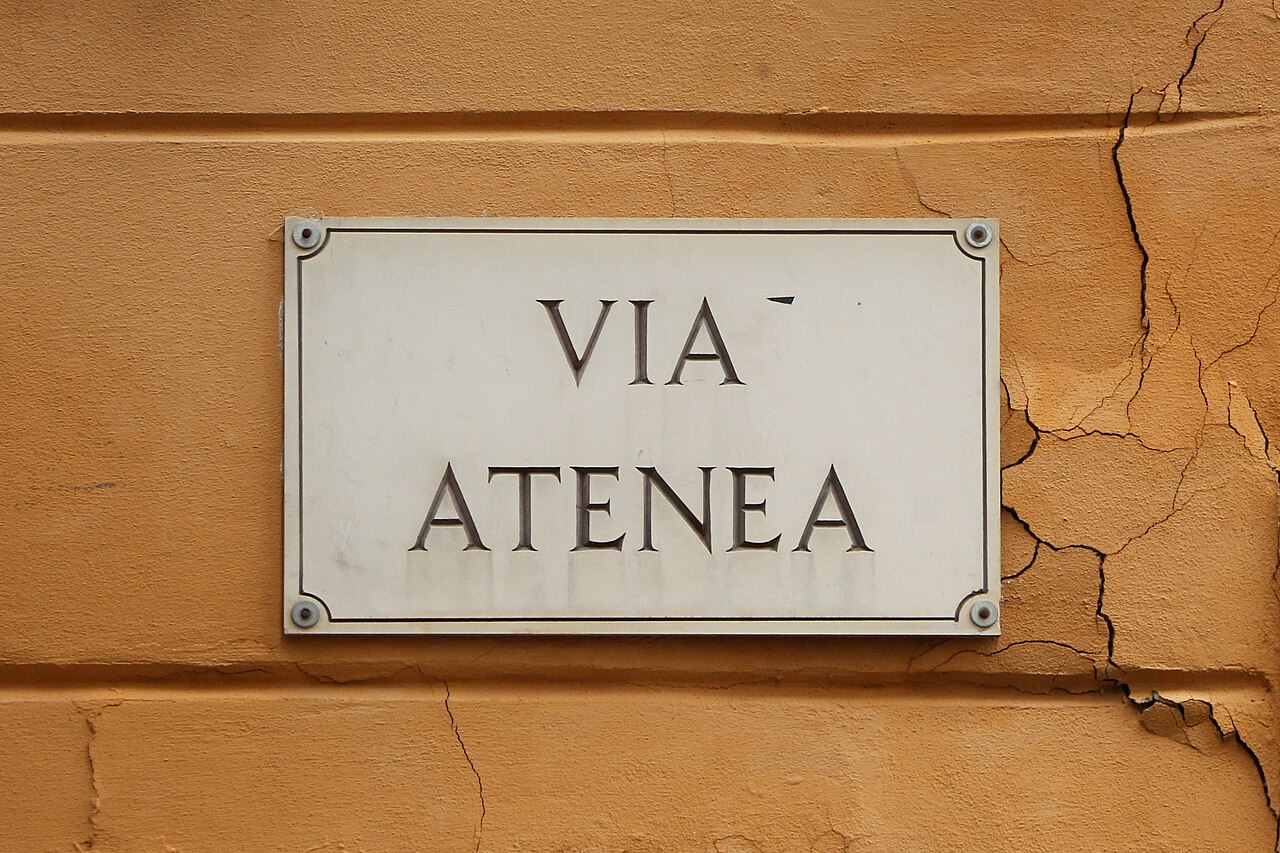 Via Atenea i stare miasto