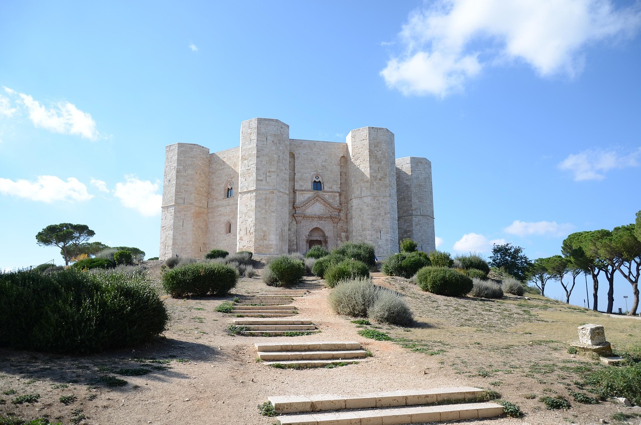 Panorama wzgórza Castel del Monte
