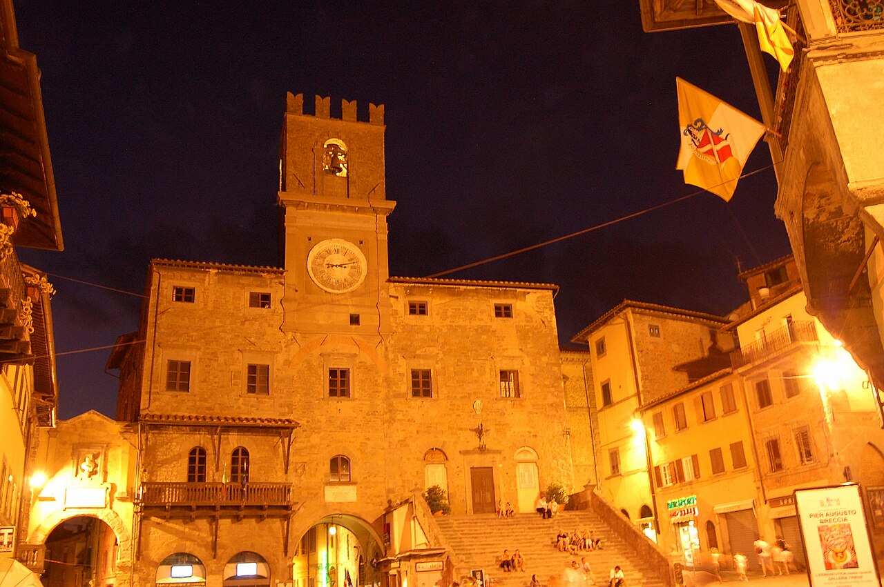Piazza della Repubblica i Piazza Signorelli