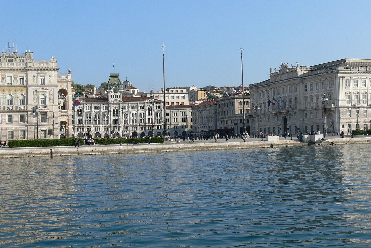 Piazza Unità d'Italia i Molo Audace