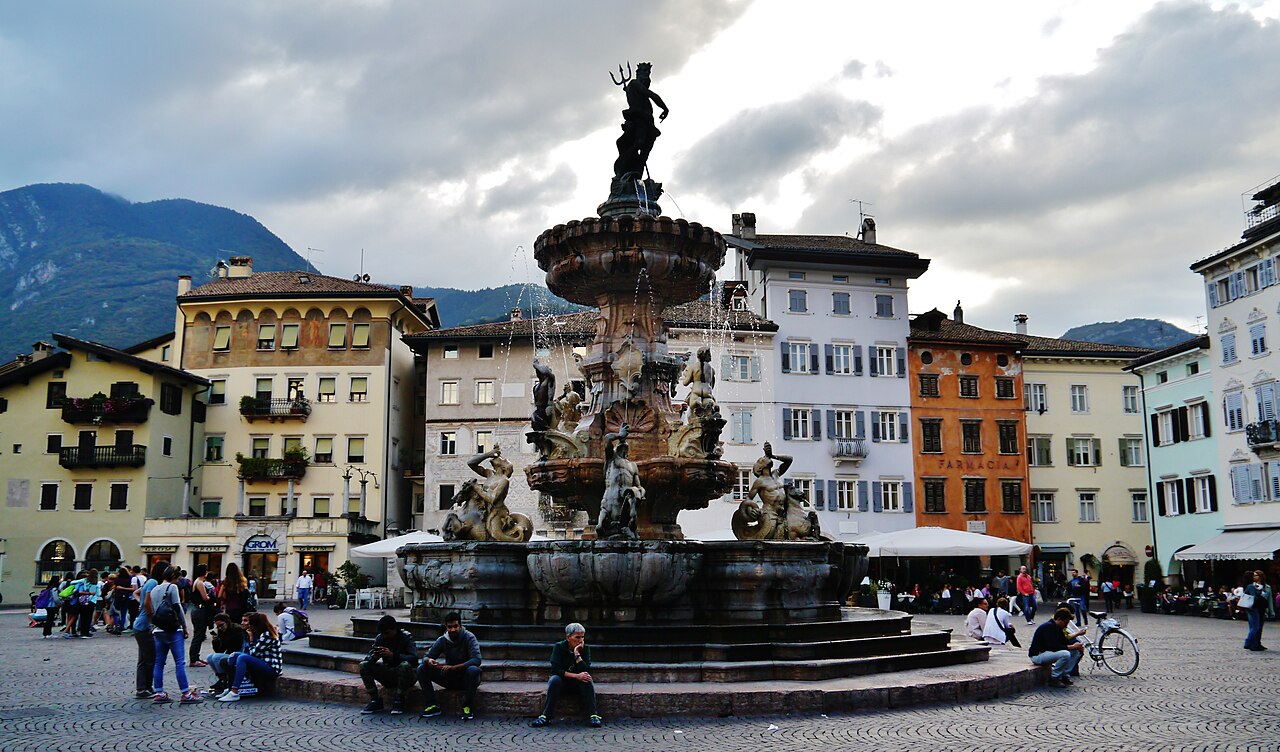 Piazza Duomo i podziemny Tridentum