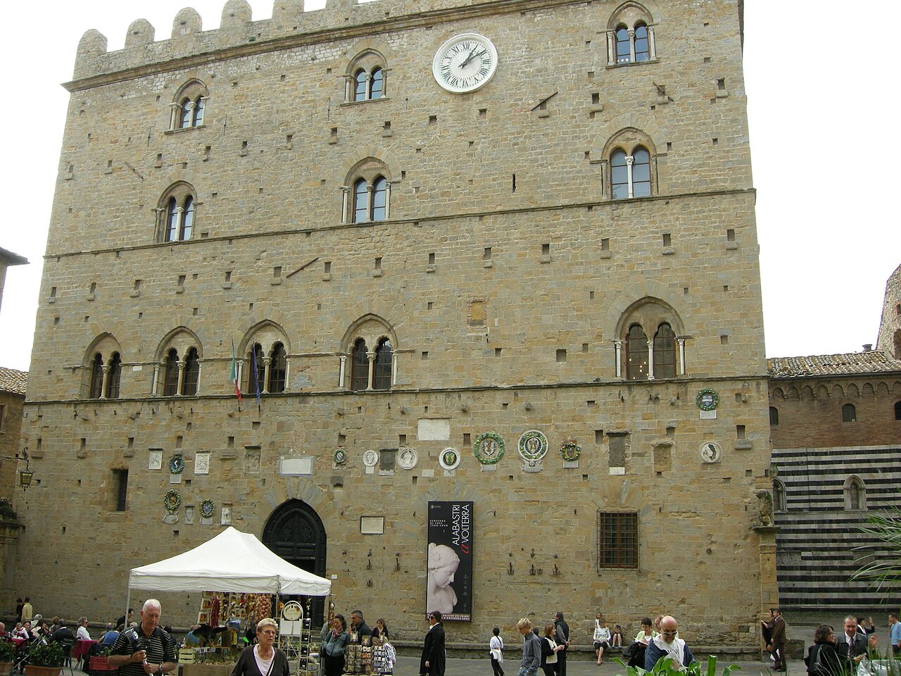 Piazza dei Priori i Palazzo dei Priori