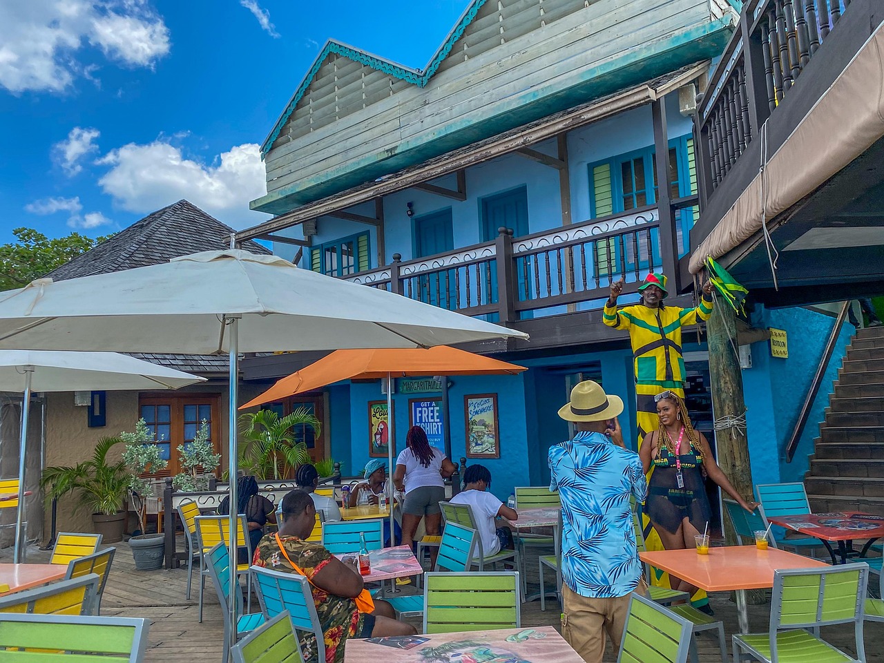 Hip Strip, Gloucester Avenue