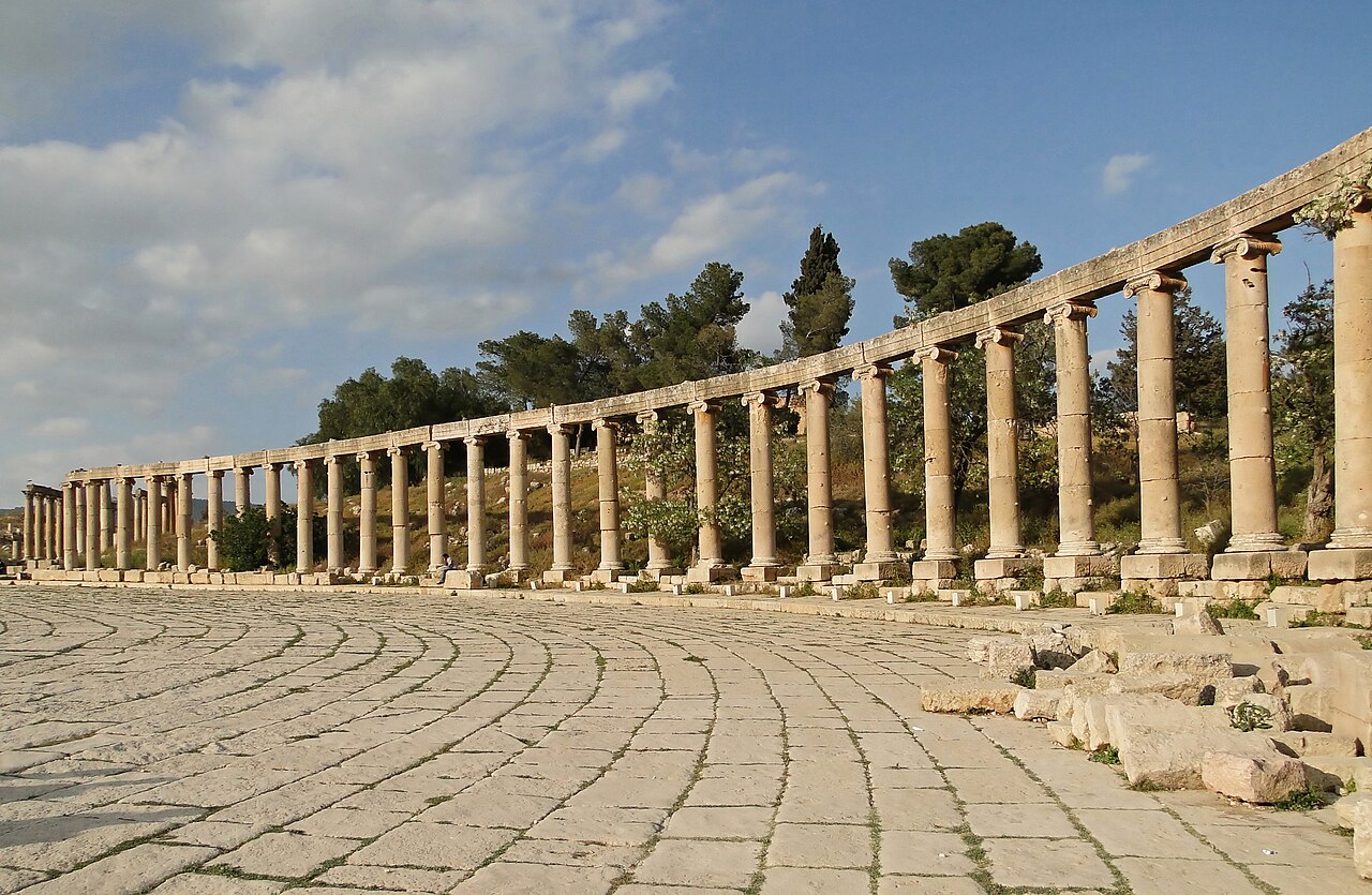 Bazar przy wejściu w Jerash