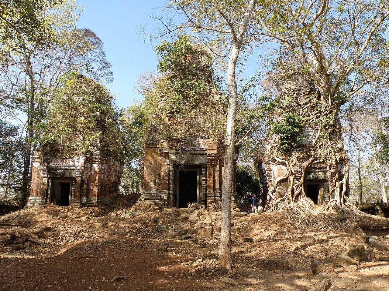 Prasat Bram