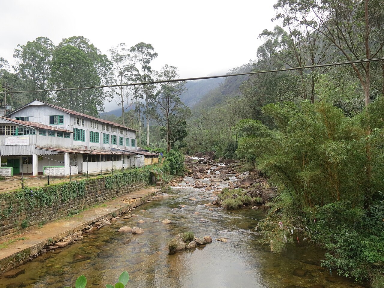 Dalhousie i baza wypadowa